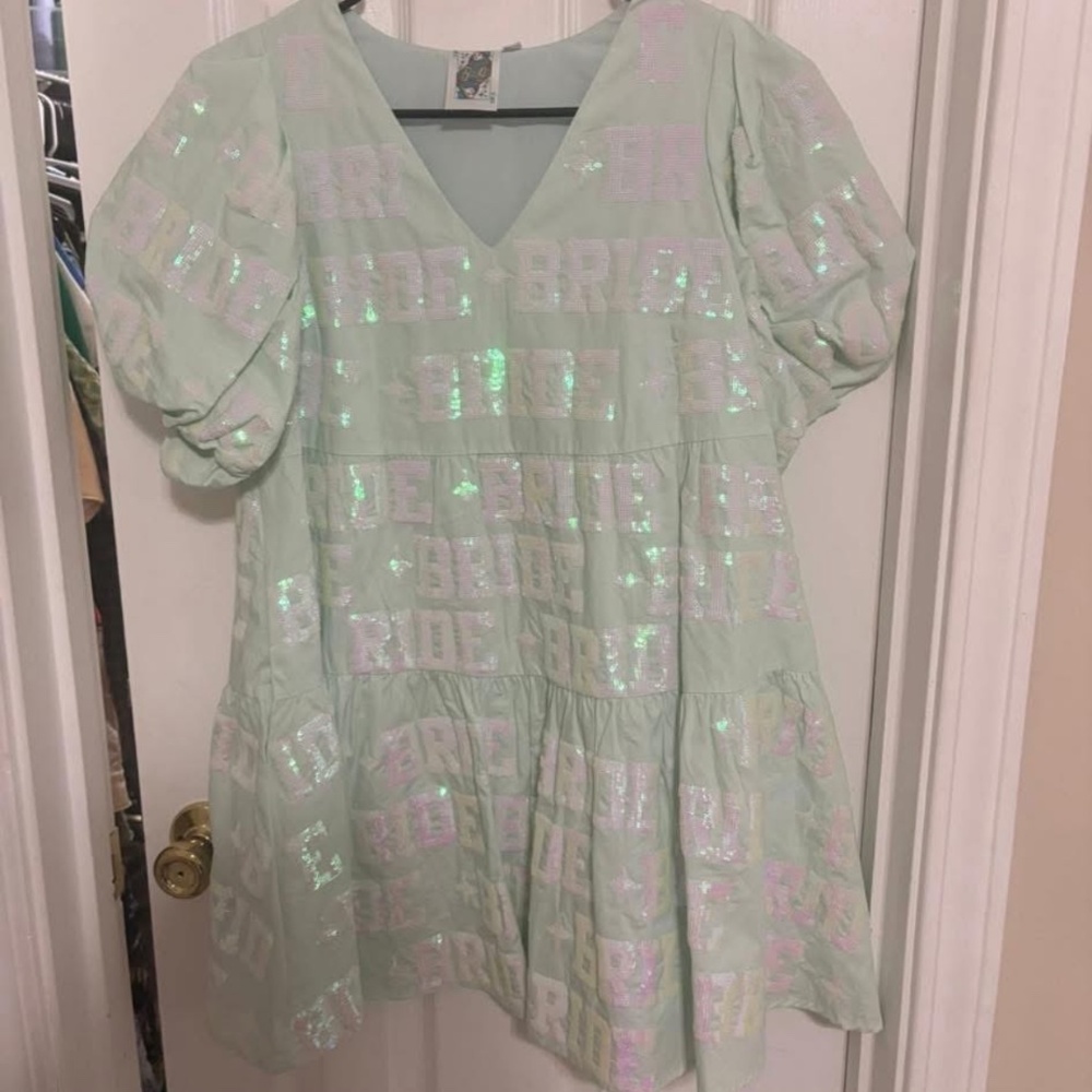 QUEEN OF SPARKLES BRIDE DRESS